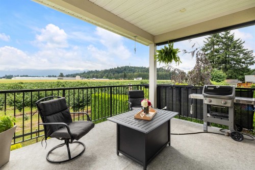 10392 Wedgewood Drive, Chilliwack, BC - Outdoor With Deck Patio Veranda With Exterior