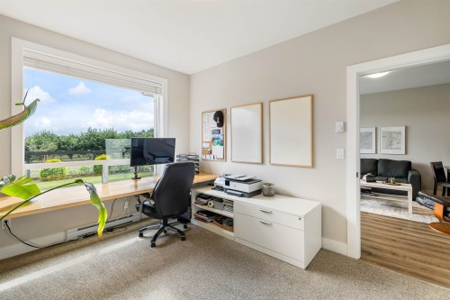 10392 Wedgewood Drive, Chilliwack, BC - Indoor Photo Showing Office