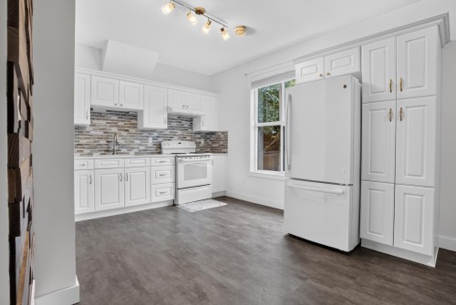 7-5665 Promontory Road, Chilliwack, BC - Indoor Photo Showing Kitchen