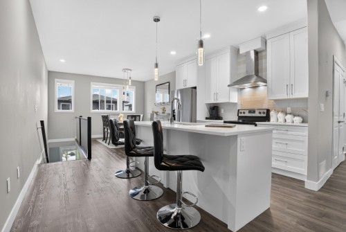 7-5665 Promontory Road, Chilliwack, BC - Indoor Photo Showing Kitchen With Upgraded Kitchen