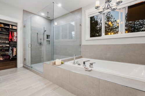 50250 Sienna Avenue, Chilliwack, BC - Indoor Photo Showing Bathroom