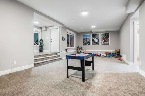 50250 Sienna Avenue, Chilliwack, BC - Indoor Photo Showing Other Room