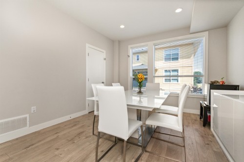 107-8413 Midtown Way, Chilliwack, BC - Indoor Photo Showing Dining Room