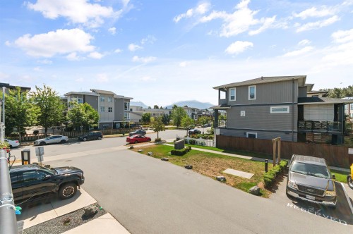 107-8413 Midtown Way, Chilliwack, BC - Outdoor