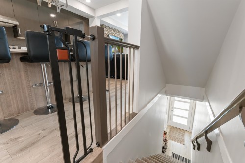 107-8413 Midtown Way, Chilliwack, BC - Indoor Photo Showing Other Room