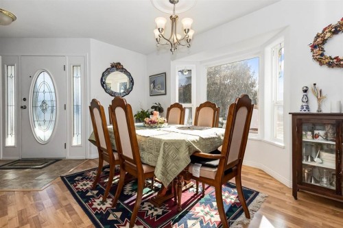47360 Mountain Park Drive, Chilliwack, BC - Indoor Photo Showing Dining Room
