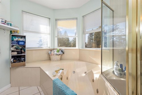 47360 Mountain Park Drive, Chilliwack, BC - Indoor Photo Showing Bathroom