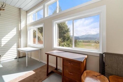 47360 Mountain Park Drive, Chilliwack, BC - Indoor Photo Showing Other Room