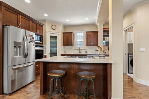 5801 Shawnigan Drive, Chilliwack, BC - Indoor Photo Showing Kitchen With Stainless Steel Kitchen