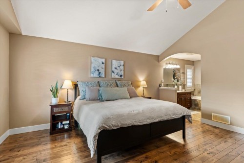 5801 Shawnigan Drive, Chilliwack, BC - Indoor Photo Showing Bedroom