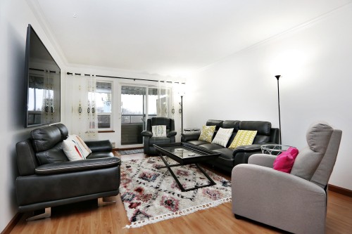302-46005 Bole Avenue, Chilliwack, BC - Indoor Photo Showing Living Room
