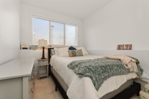 1-6262 Rexford Drive, Chilliwack, BC - Indoor Photo Showing Bedroom