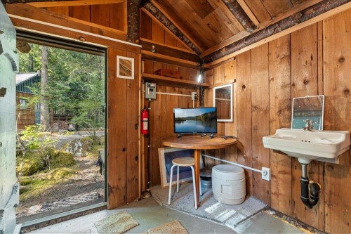 5123 Paulsen Road W, Chilliwack, BC - Indoor