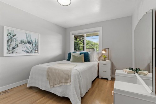 6464 Reid Road, Chilliwack, BC - Indoor Photo Showing Bedroom