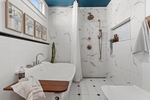 6464 Reid Road, Chilliwack, BC - Indoor Photo Showing Bathroom