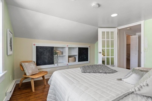 6464 Reid Road, Chilliwack, BC - Indoor Photo Showing Bedroom