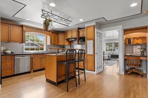 6464 Reid Road, Chilliwack, BC - Indoor Photo Showing Kitchen