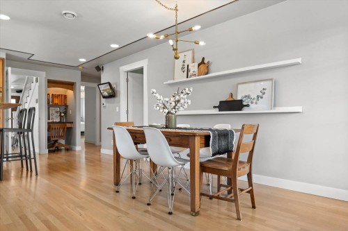 6464 Reid Road, Chilliwack, BC - Indoor Photo Showing Dining Room