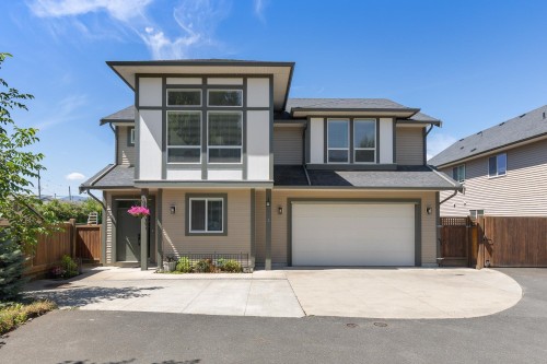 3-10166 Williams Road, Chilliwack, BC - Outdoor With Facade