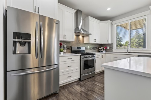3-10166 Williams Road, Chilliwack, BC - Indoor Photo Showing Kitchen