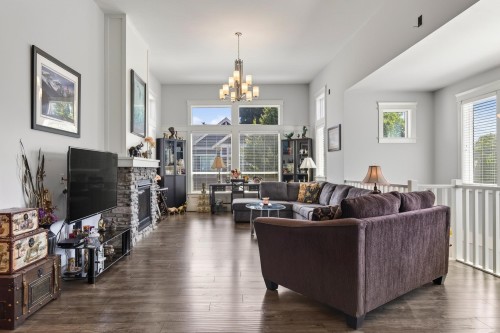 3-10166 Williams Road, Chilliwack, BC - Indoor Photo Showing Living Room