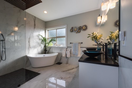125-51075 Falls Court, Chilliwack, BC - Indoor Photo Showing Bathroom