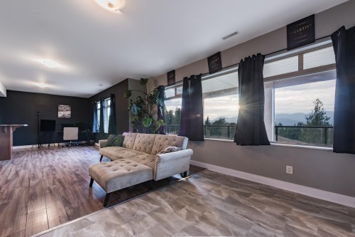 125-51075 Falls Court, Chilliwack, BC - Indoor