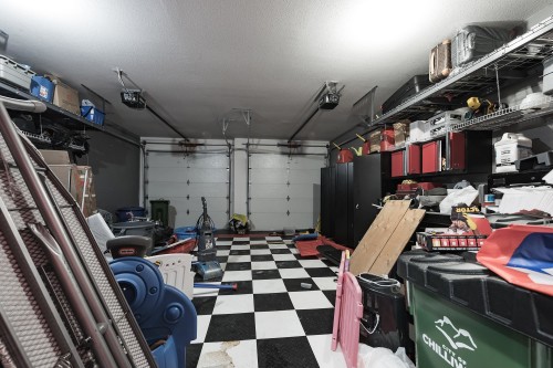 125-51075 Falls Court, Chilliwack, BC - Indoor Photo Showing Garage