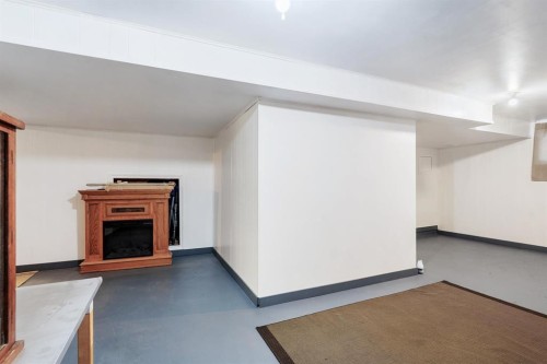 8668 Coventry Place, Chilliwack, BC - Indoor With Fireplace