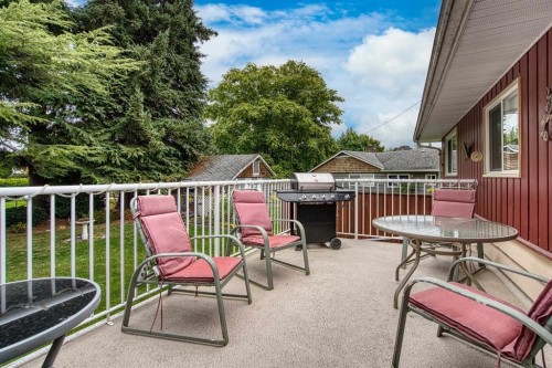 8668 Coventry Place, Chilliwack, BC - Outdoor With Exterior