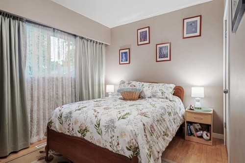 8668 Coventry Place, Chilliwack, BC - Indoor Photo Showing Bedroom