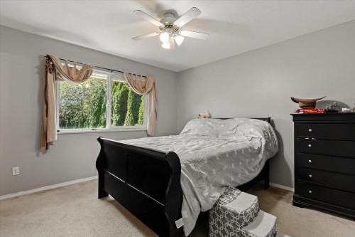 5633 Kathleen Drive, Chilliwack, BC - Indoor Photo Showing Bedroom