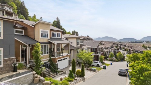 63-50778 Ledgestone Place, Chilliwack, BC - Outdoor