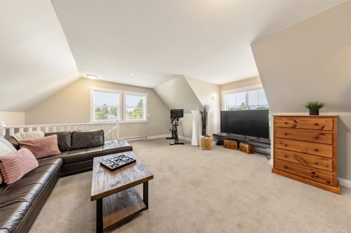 45736 Higginson Road, Chilliwack, BC - Indoor