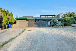 46446 Angela Avenue Chilliwack, BC V2P 7B3