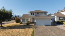 5822 Kathleen Drive Chilliwack, BC V2R 3G2