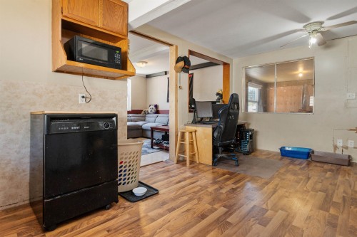 944 3Rd Avenue, Hope, BC - Indoor