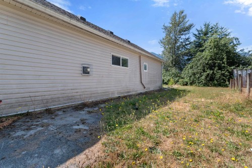 944 3Rd Avenue, Hope, BC - Outdoor