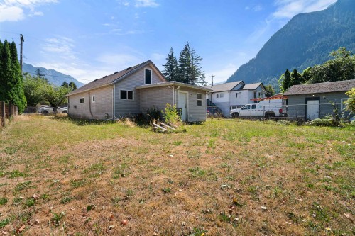 944 3Rd Avenue, Hope, BC - Outdoor