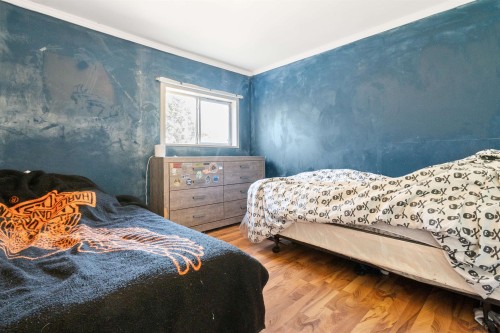 944 3Rd Avenue, Hope, BC - Indoor Photo Showing Bedroom