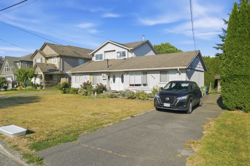 9458 Menzies Street  Chilliwack, BC V2P 5Z4