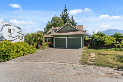 46003 Ivy Avenue  Chilliwack, BC V2R 2C5