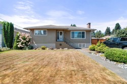 9863 Candow Street  Chilliwack, BC V2P 4K5