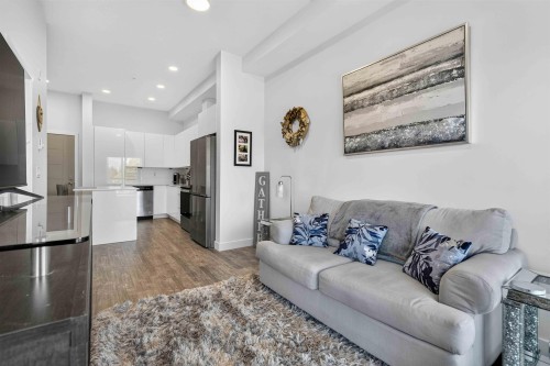 403-9450 Robson Street, Chilliwack, BC - Indoor