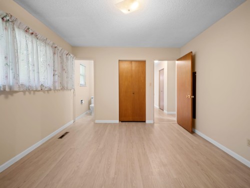 10059 Killarney Drive, Chilliwack, BC - Indoor Photo Showing Other Room