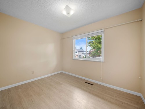 10059 Killarney Drive, Chilliwack, BC - Indoor Photo Showing Other Room
