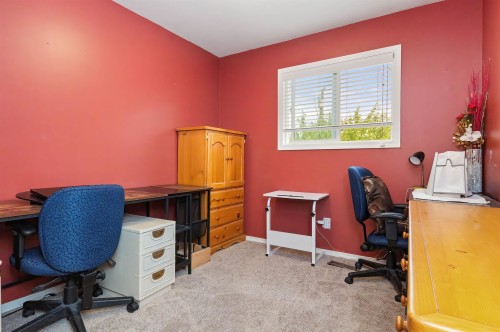 714 River Parade, Hope, BC - Indoor Photo Showing Office