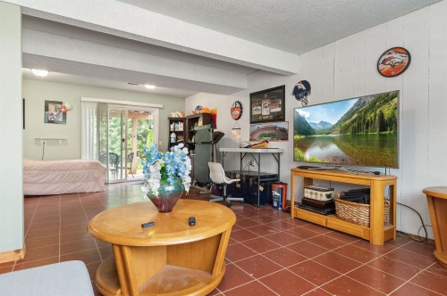 714 River Parade, Hope, BC - Indoor