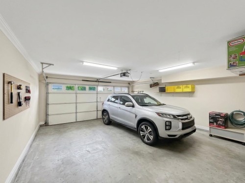 46151 Third Avenue, Chilliwack, BC - Indoor Photo Showing Garage
