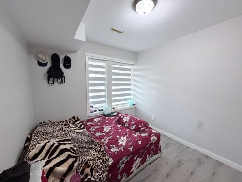 46151 Third Avenue, Chilliwack, BC - Indoor Photo Showing Bedroom